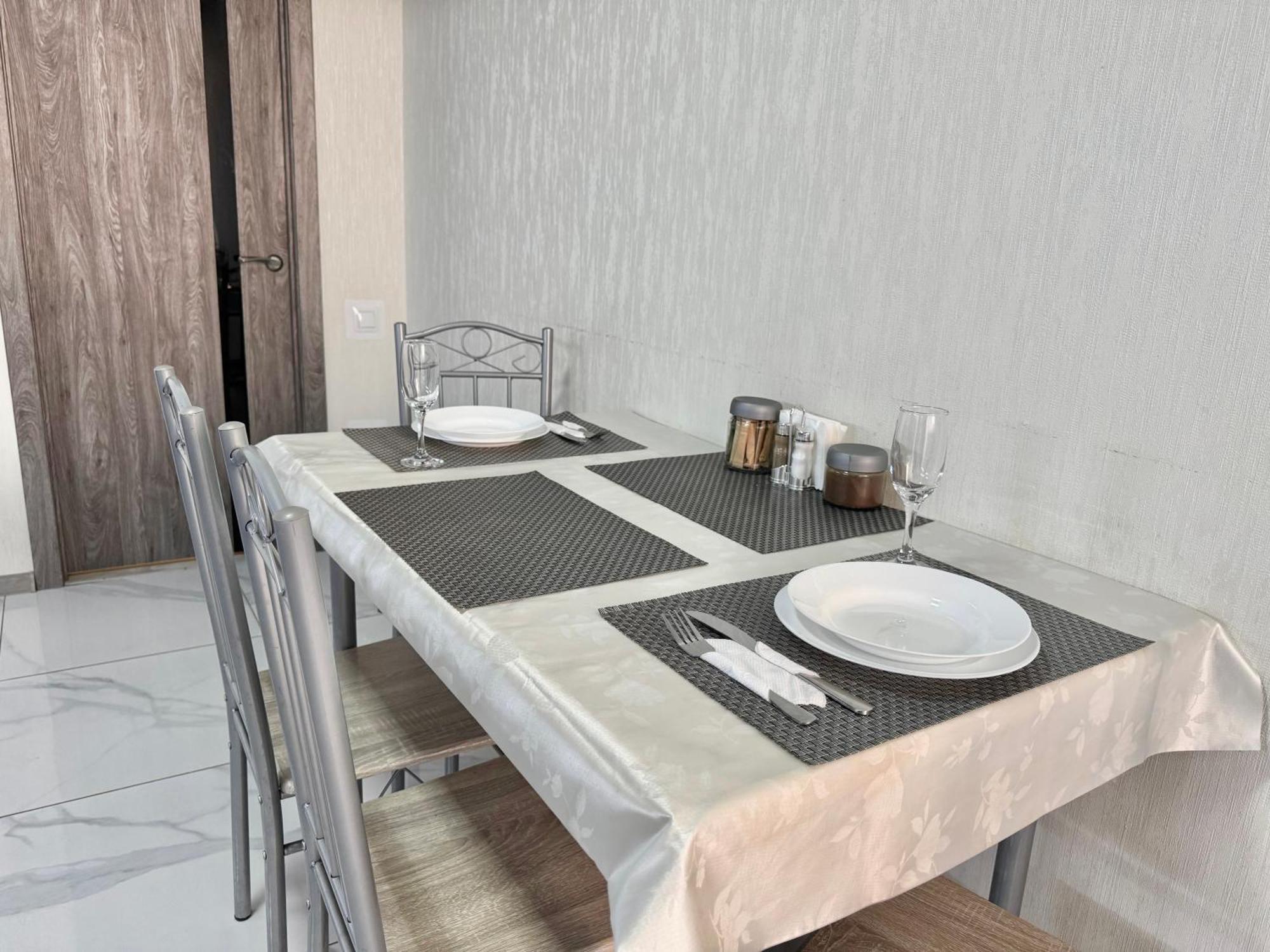 Apartpoltava 2 Окремі Кімнати, Новобудова, Два Великих Ліжка Центр, Корпусний Сад Exterior foto